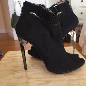 Herve Leger Willow peep toe suede boots size 7 1/2